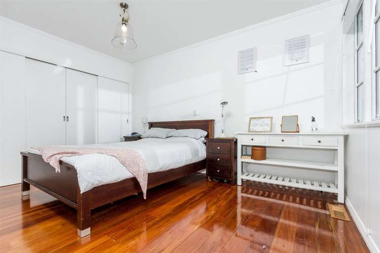 202 Lake Road Belmont_13