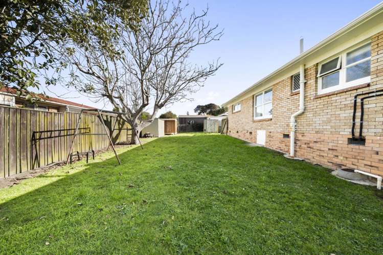 21 Orams Road Hill Park_18