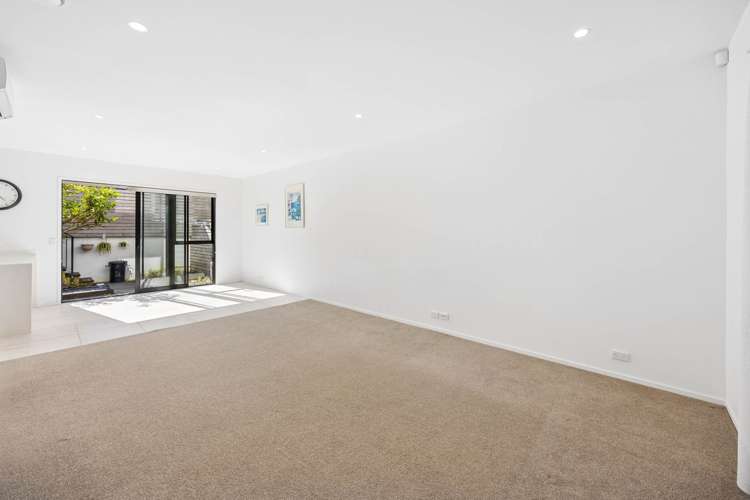 8 Kimiora Street Three Kings_1