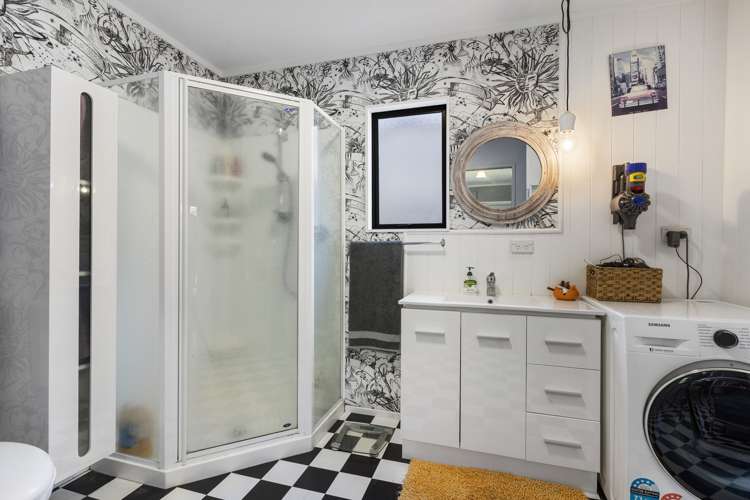 160 Young Road Paengaroa_19