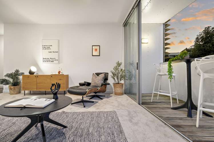 2a/8 Fisher-Point Drive Auckland Central_0