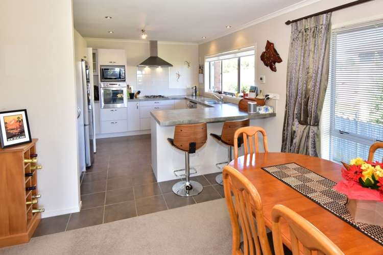 8 Barnacle Rise Red Beach_24