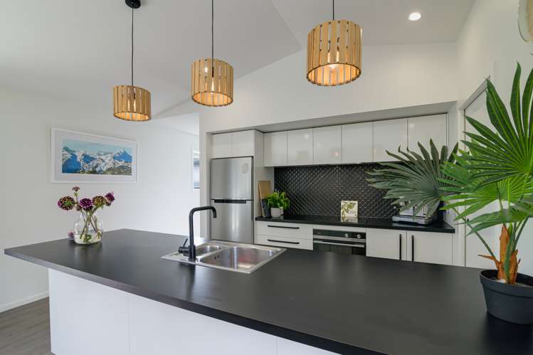 15 Regent Street Lower Shotover_21