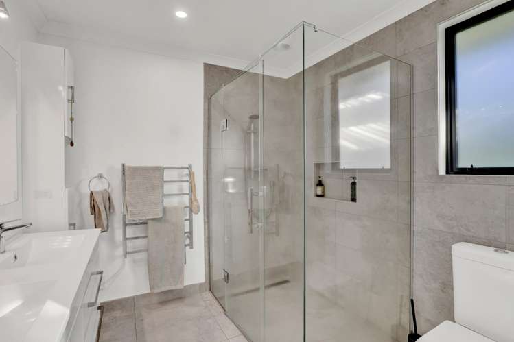 13 Biron Place Stratford_17