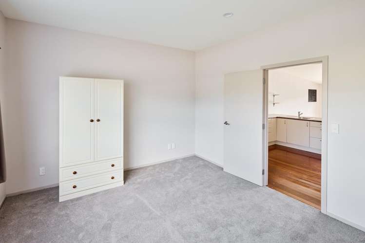 14/2 Northpoint Street Plimmerton_12