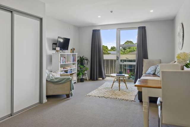 12/14 Brougham Street Addington_1