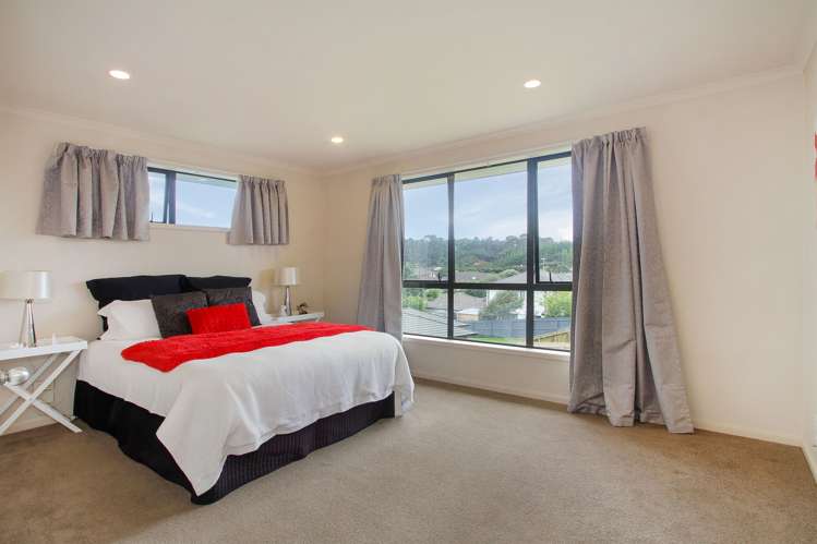 6 Thomas Hamer Place Greenhithe_9