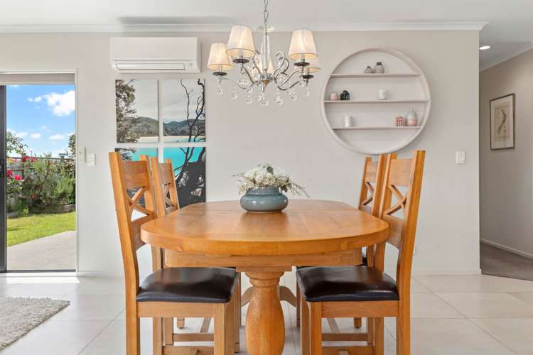 9 Wick Place Wattle Downs_18