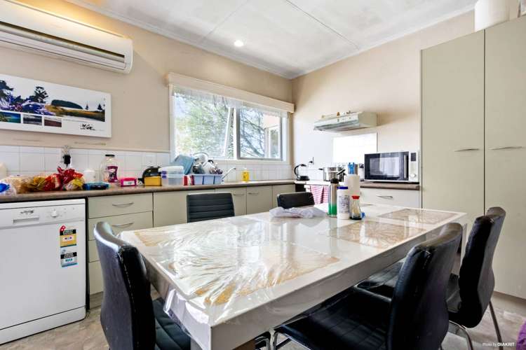 7 Archibald Road Kelston_4