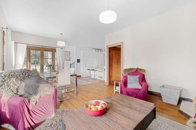 5669A West Coast Road Springfield_8