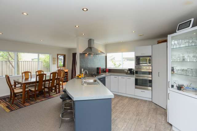 398 Southland Place Raureka_1