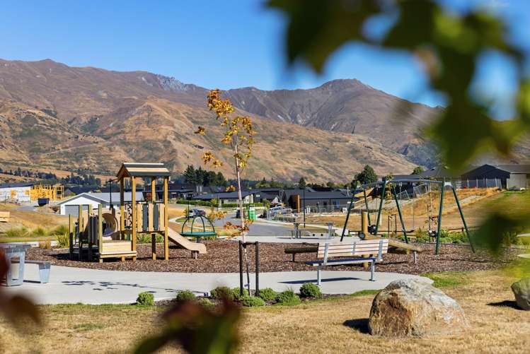 Pembroke Terrace, Avalon Station Drive Wanaka_11