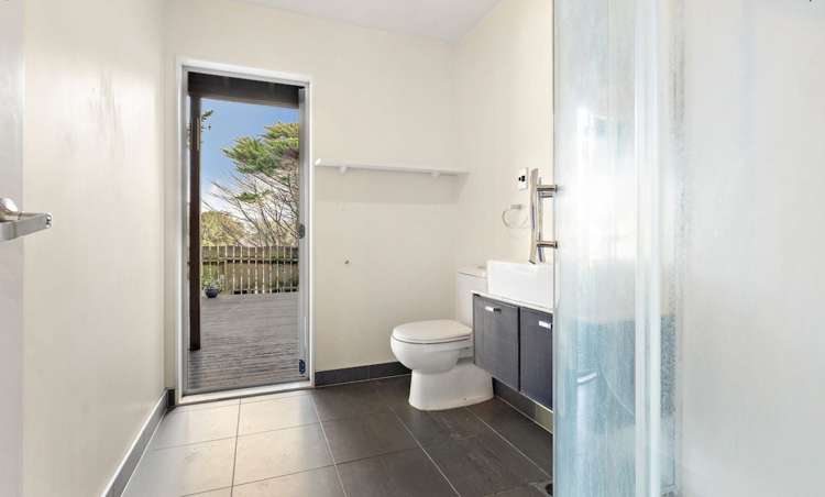 76C Edmonton Road Te Atatu South_11