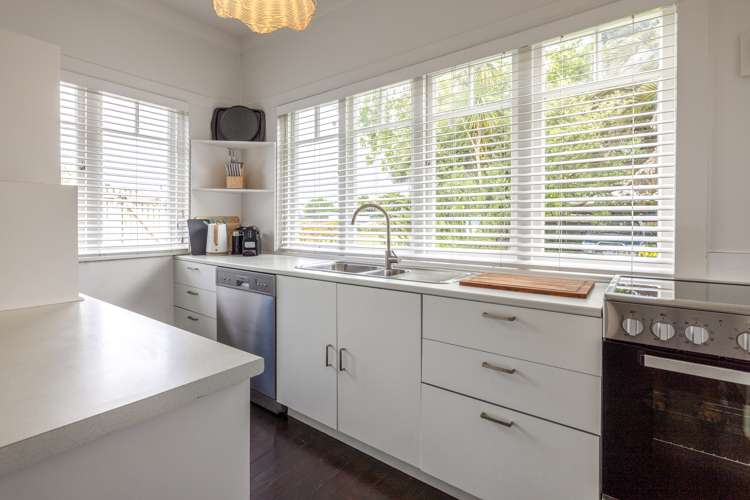 7 Surfdale Road Surfdale_6