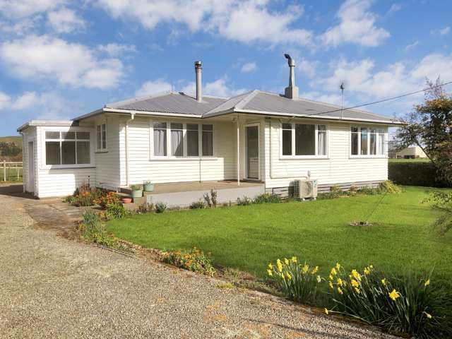 PAHIATUA - 3 BEDROOMS