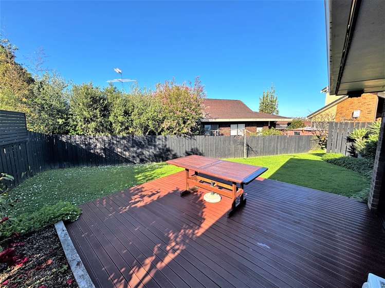 2/79 Mirrabooka Avenue Botany Downs_15