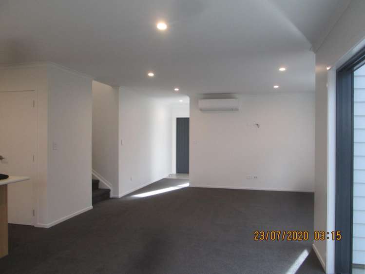 54 Featherstone Drive 2743_3