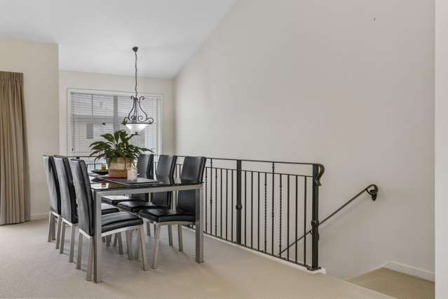 31 Chateau Crescent Rangatira Park_4