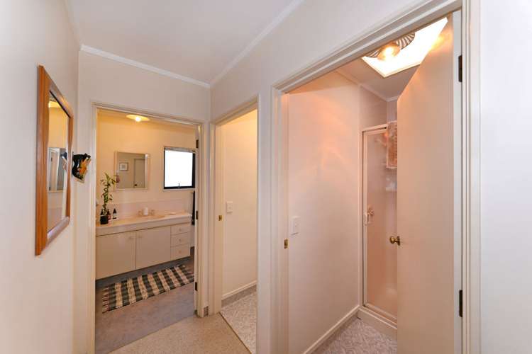 21 Vining Crescent Stoke_13