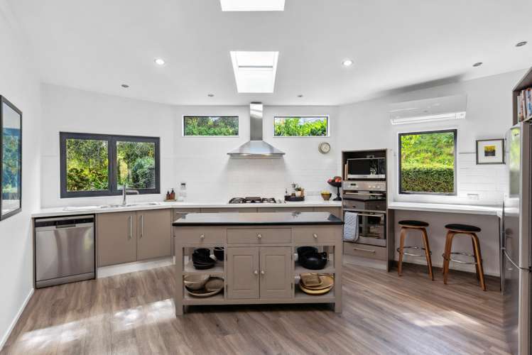 2 Fiesta Grove Raumati Beach_17