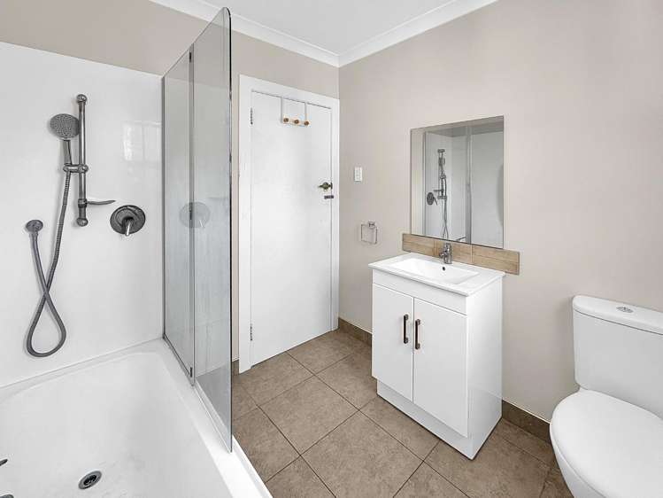 16 Muir Street 1208_23