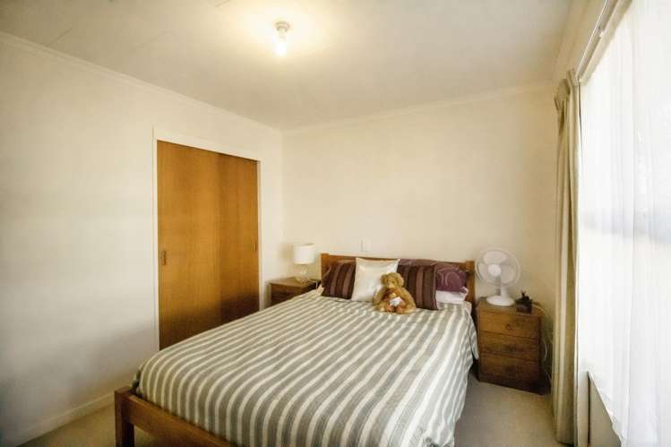 1a Huata Place West End_17