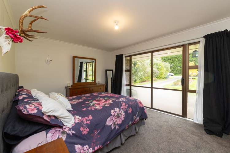 76 Watershed Road Bunnythorpe_13