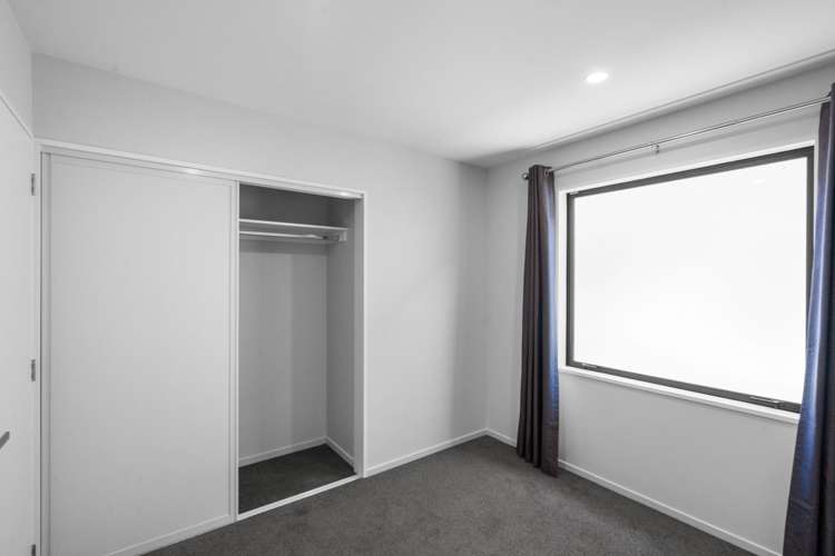 89 Faringdon Boulevard Rolleston_10