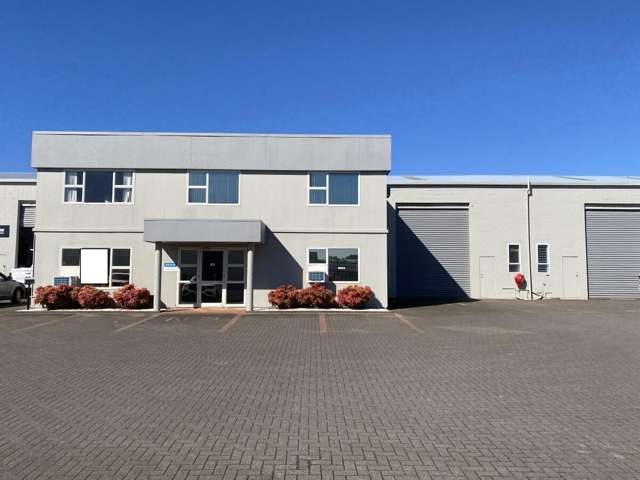 Modern Office/Workshop Package