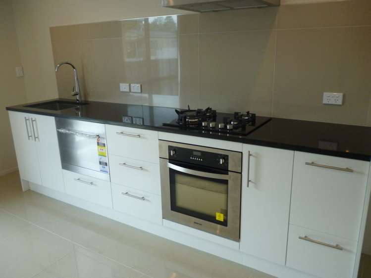 2/7 Vesty Avenue Hillcrest_4