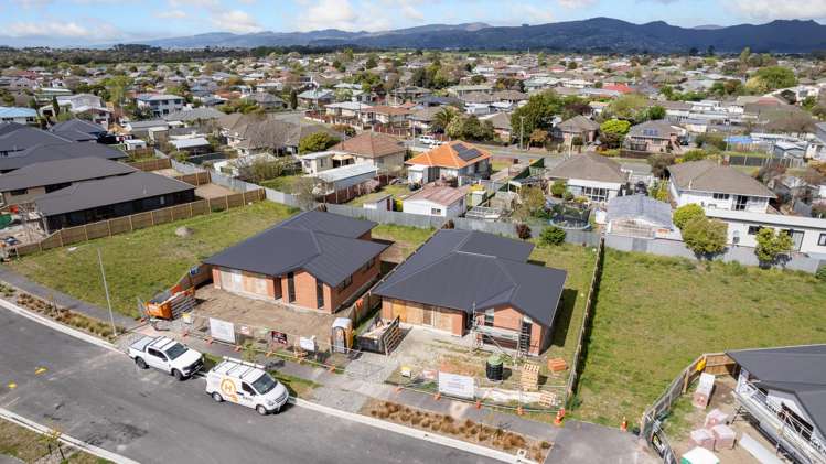 17 Poipoi Place Aranui_11