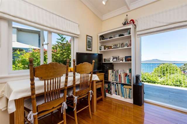 2/58 Beach Road Castor Bay_2