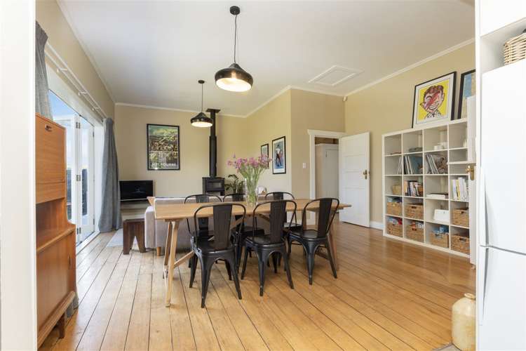 6 Forlong Rise Helensville_11