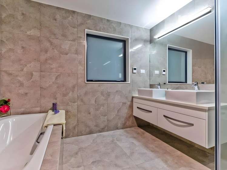 56 Huntington Park Drive Greenhithe_7