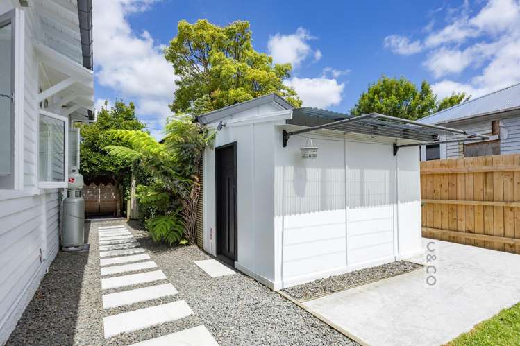 56 Queen Street Riverhead_53