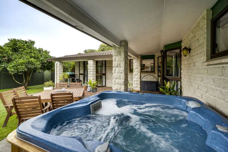 54 Allens Lane Clive_18