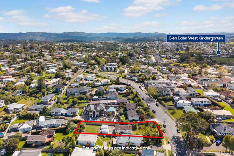52 Glengarry Road Glen Eden_16