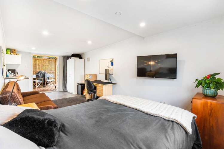 51 Woodward Road Mount Albert_17