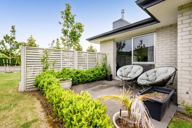 3 Condor Crescent Bell Block_40