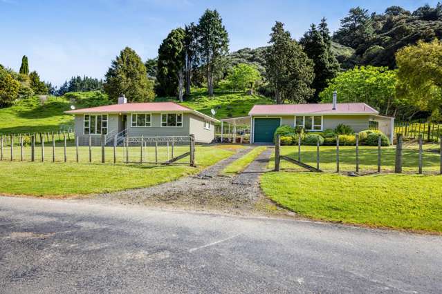 Whangamomona Valley Retreat