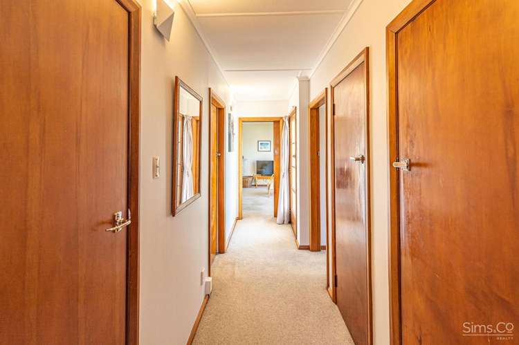 26 Selwyn Crescent College Estate_25