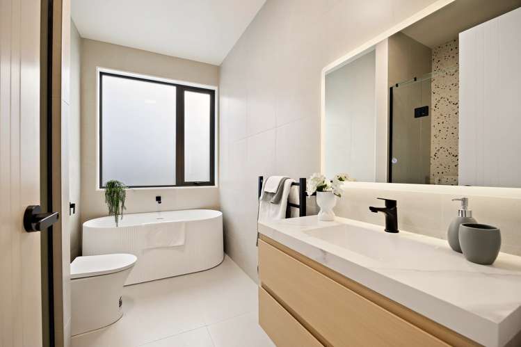 8/41 Seaside Avenue Waterview_11