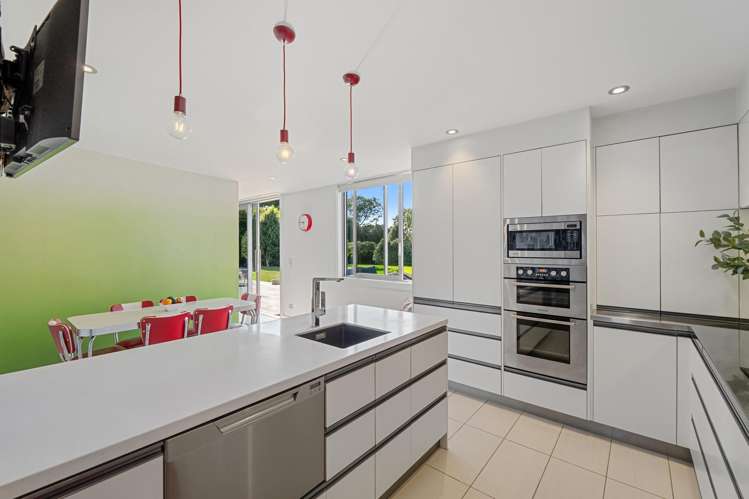 23-25 Black Road Otatara_36