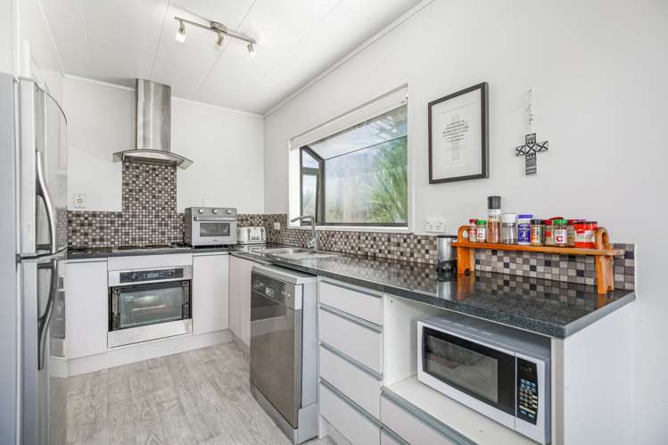 71 Burundi Avenue Clendon Park_5