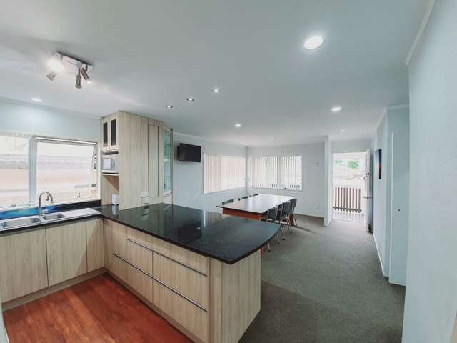 2 Bill Phillip Place Clendon Park_3