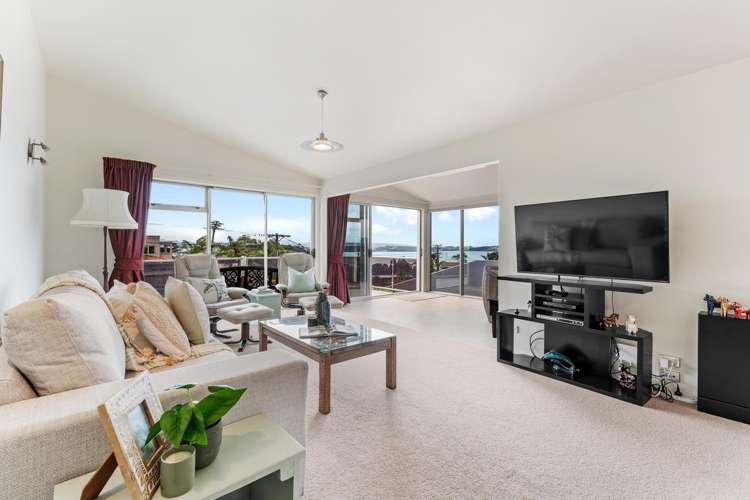 8 Alexander Road Algies Bay_6