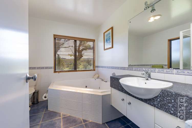 1226 State Highway 16 Waimauku_69