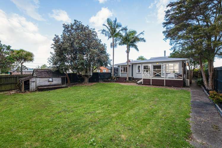 82 Rosier Road Glen Eden_15