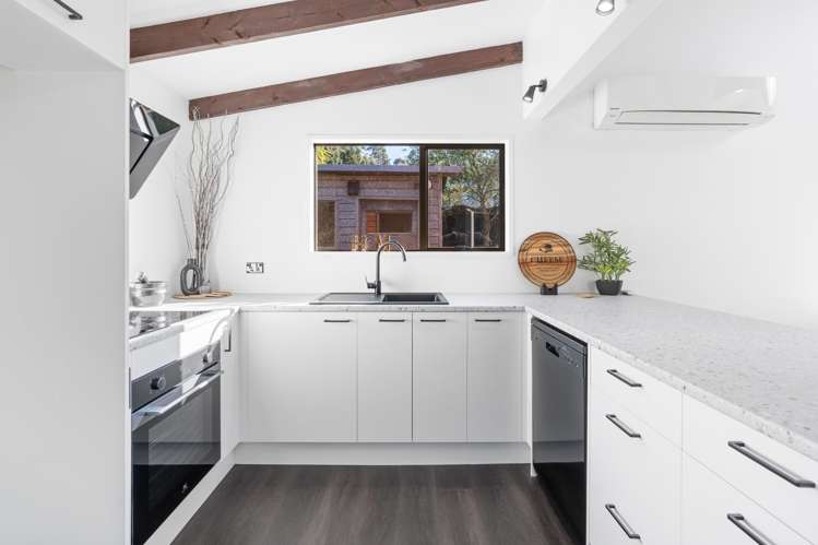 362 Kaikorai Valley Road Bradford_11