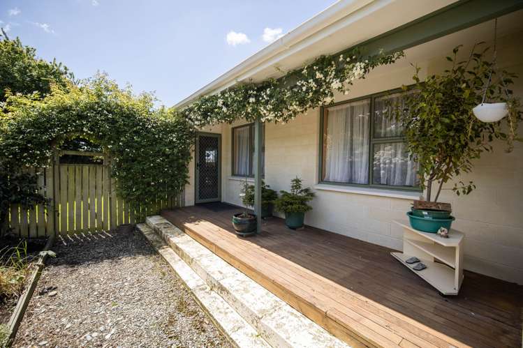 53 Maudes Road Deborah_8